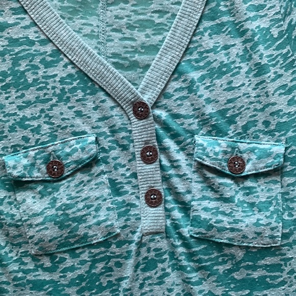 Aventura Shirt Size XS - Picture 4 of 7